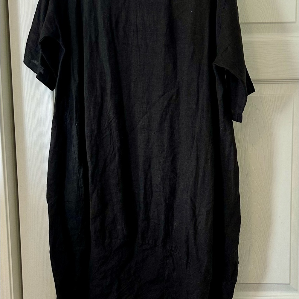 Elegant Black Women's Dress - Picture 2 of 13